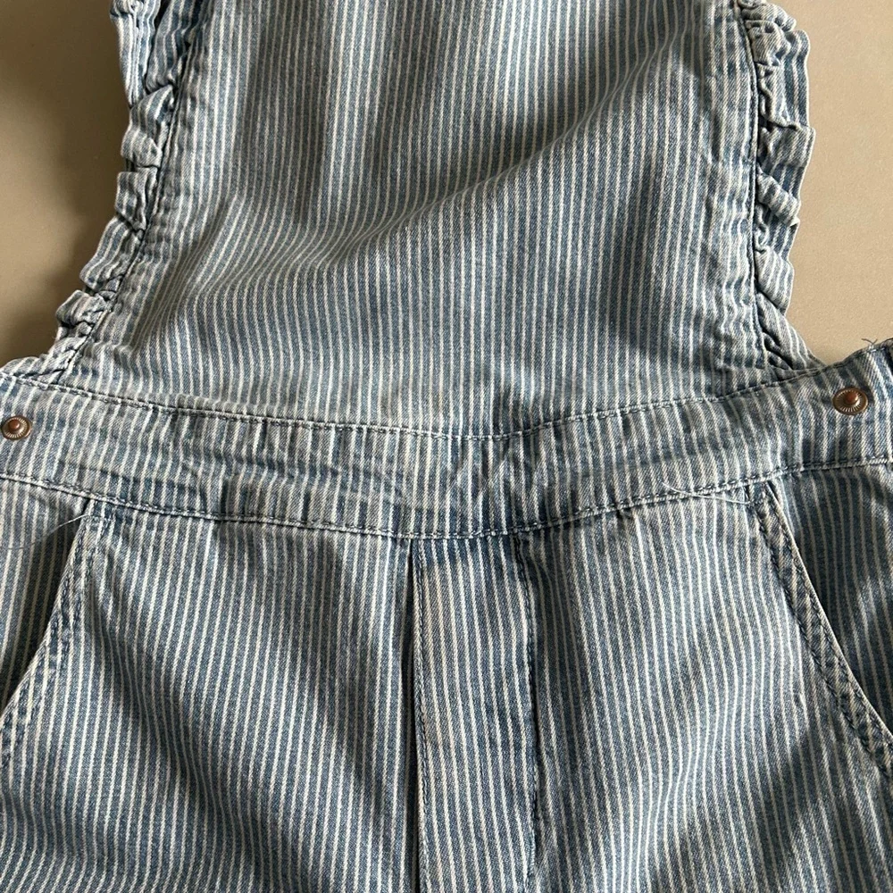 Cream Women’s Faded Blue Denim Pinstripe Overalls with Ruffled Straps  Size XS - Picture 15 of 16